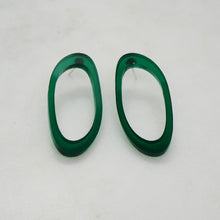 Charger l&#39;image dans la galerie, ALAS LIGHT tan oval statement stud earrings - AYR TAN

