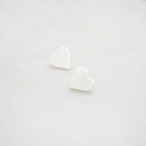 Mini HEART studs - pearl white - AYR TAN