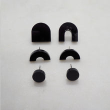 Load image into Gallery viewer, ARC black minimal stud earrings - AYR TAN
