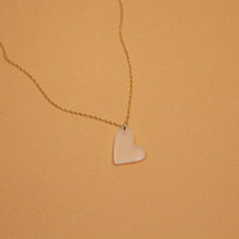 Cargar imagen en el visor de la galería, MELTING HEART necklace chalk white gold - small - AYR TAN
