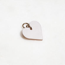 Load image into Gallery viewer, HEART pendant pearl white - AYR TAN

