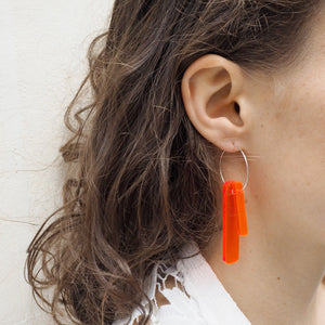 BRONTE blood orange - pomegranate hoop earrings gold - AYR TAN